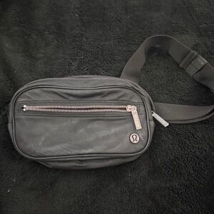 Lululemon belt bag